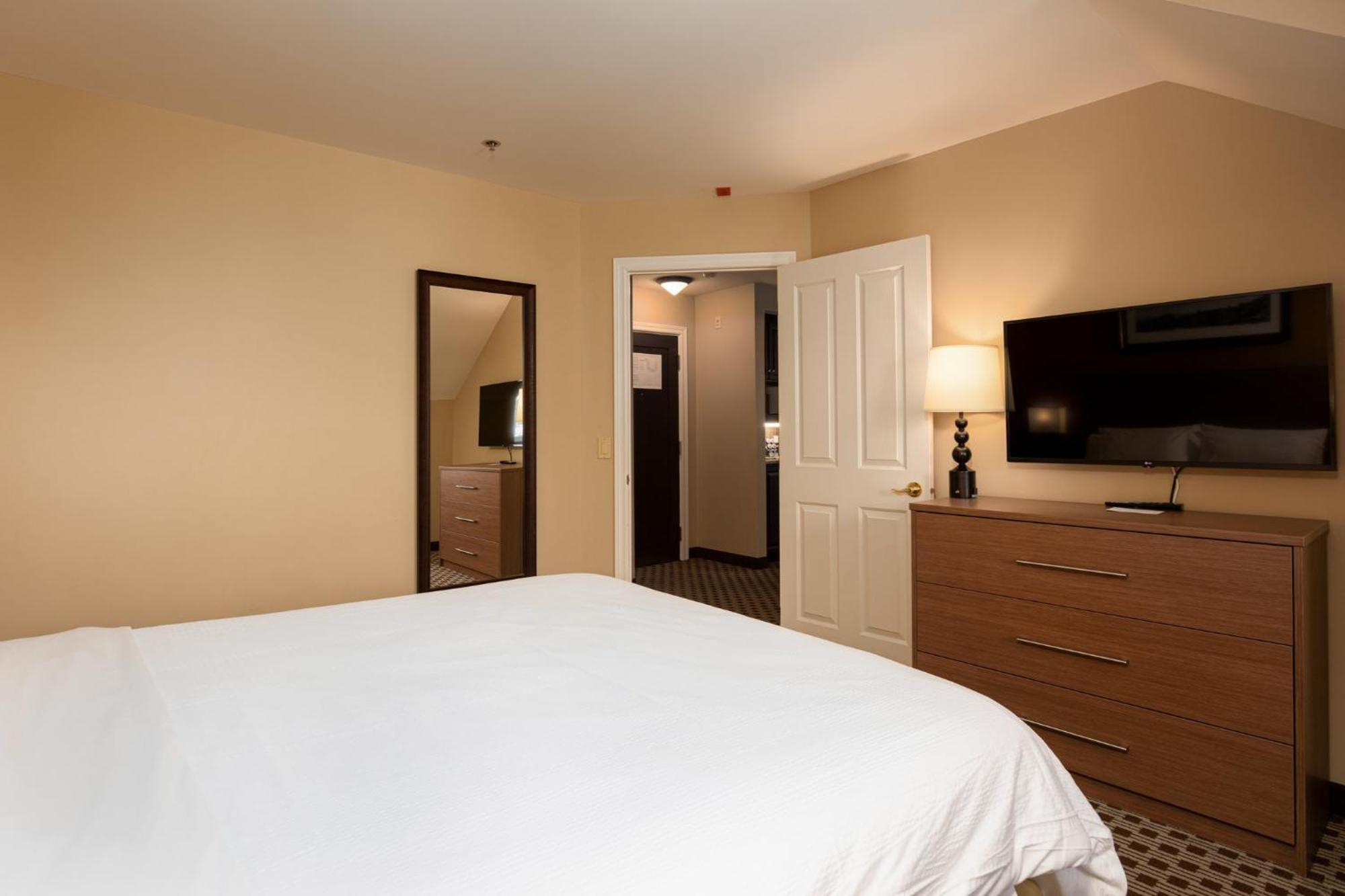 Holiday Inn Express&Suites Tremblant Mont-Tremblant Exterior foto