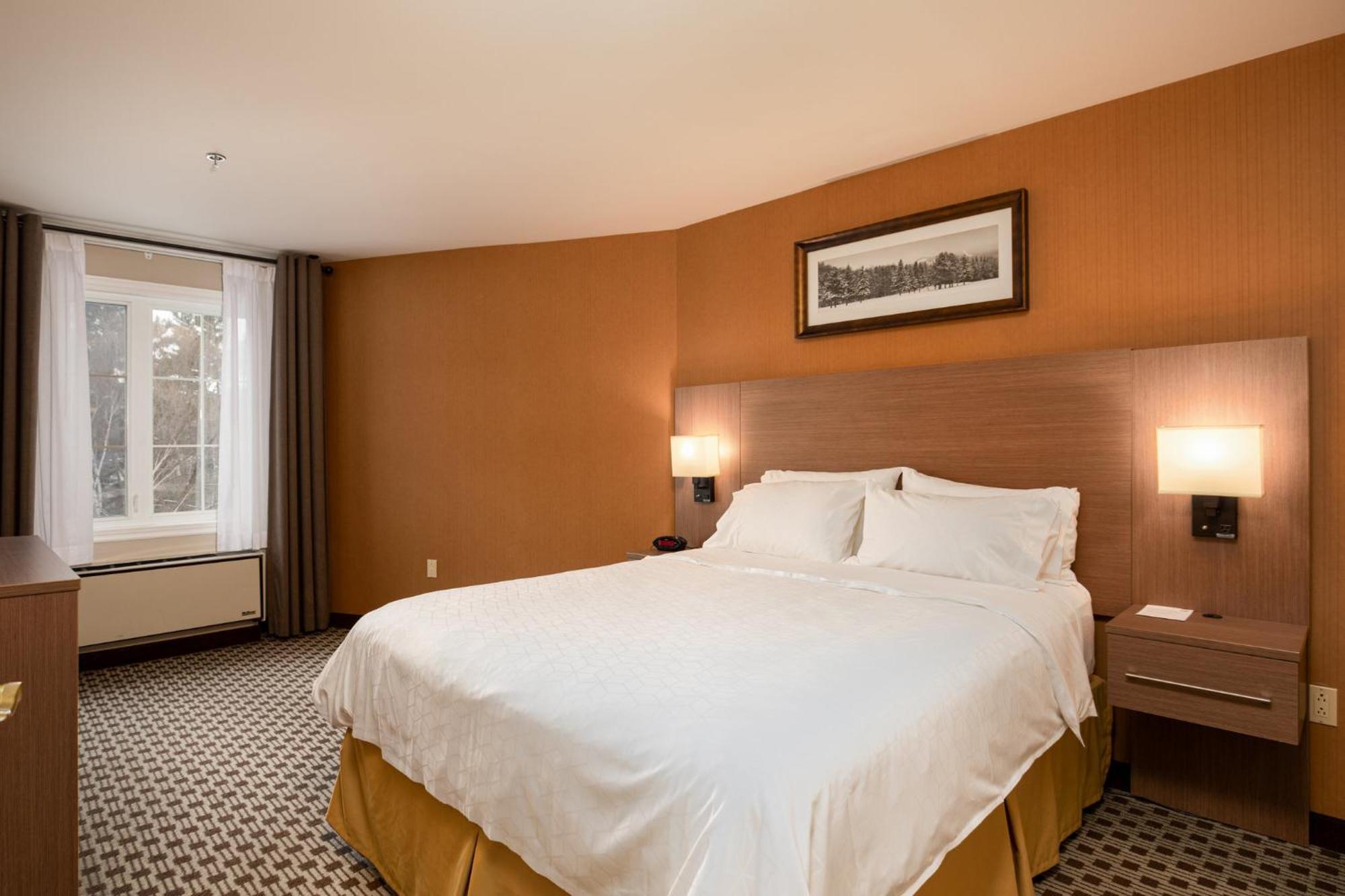 Holiday Inn Express&Suites Tremblant Mont-Tremblant Exterior foto