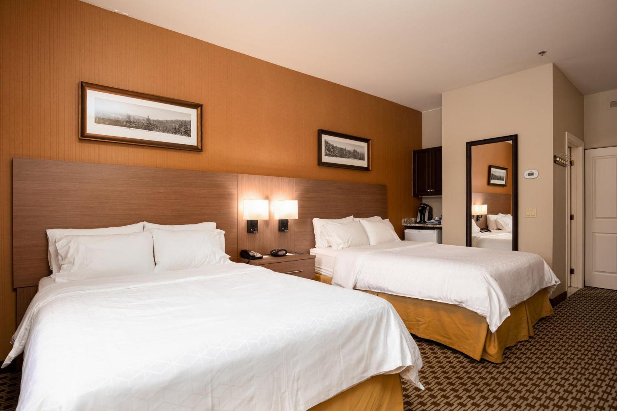 Holiday Inn Express&Suites Tremblant Mont-Tremblant Exterior foto