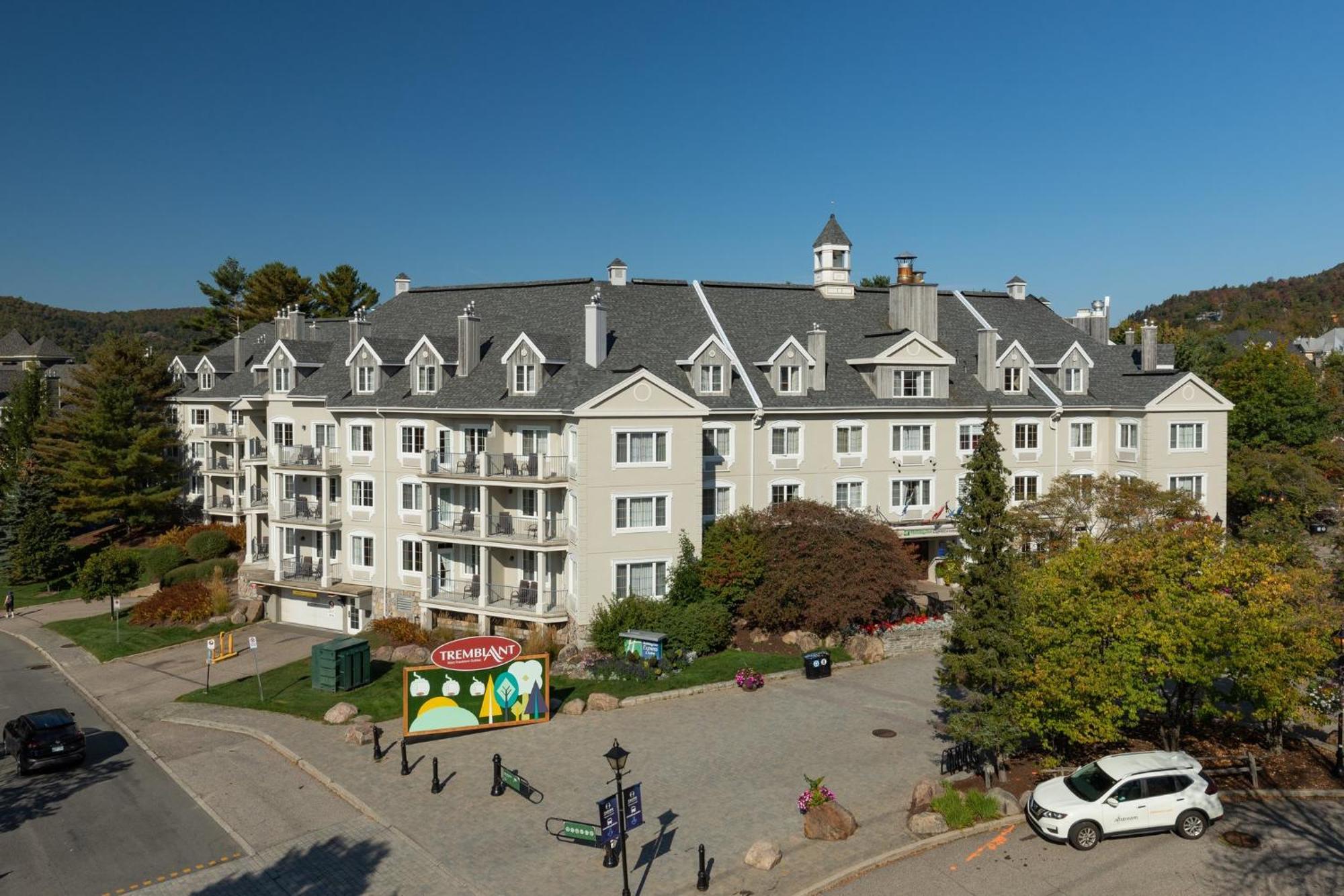 Holiday Inn Express&Suites Tremblant Mont-Tremblant Exterior foto