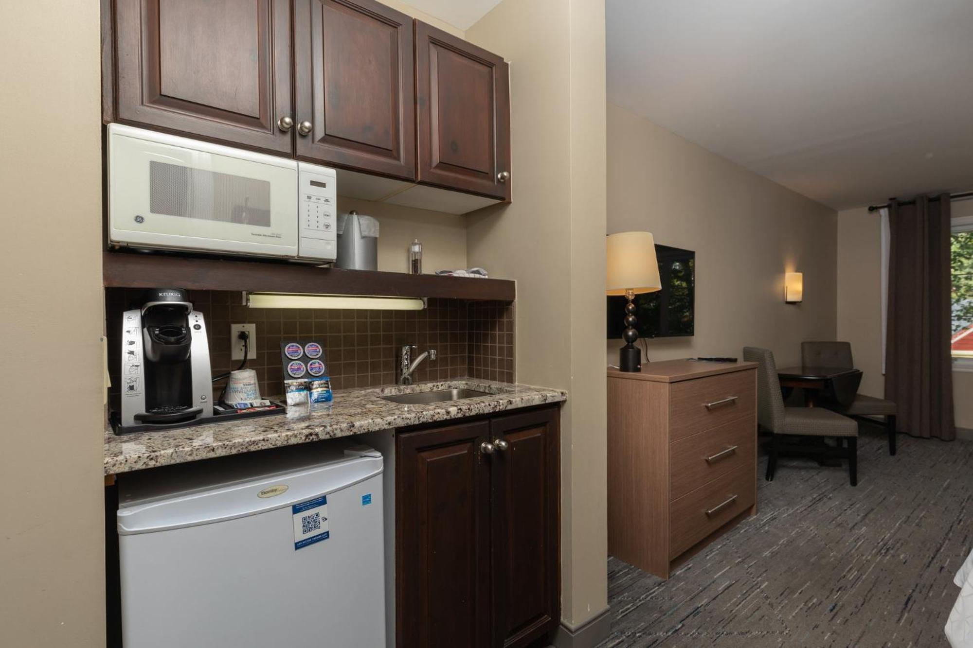 Holiday Inn Express&Suites Tremblant Mont-Tremblant Exterior foto
