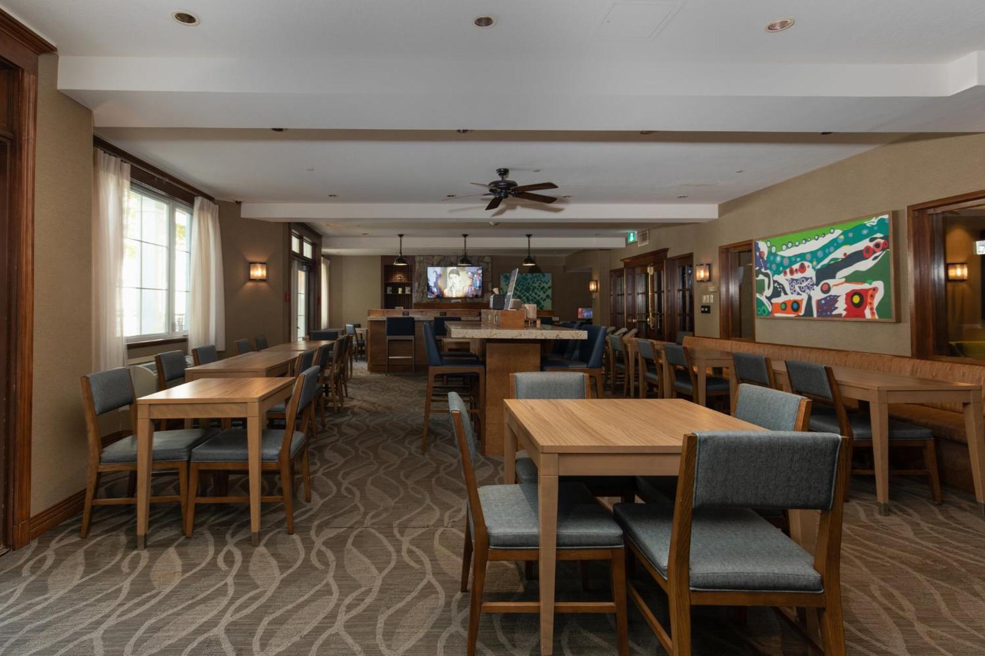 Holiday Inn Express&Suites Tremblant Mont-Tremblant Exterior foto